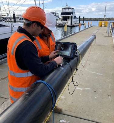 Ultrasonic testing of carbon fibre yacht mast