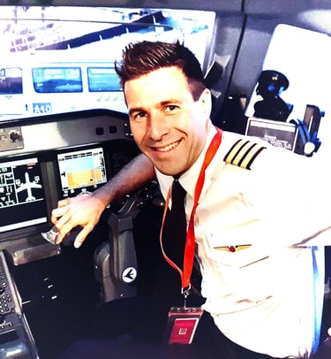 Professionnal Coach Jerome Vaillancourt in his pilot uniform