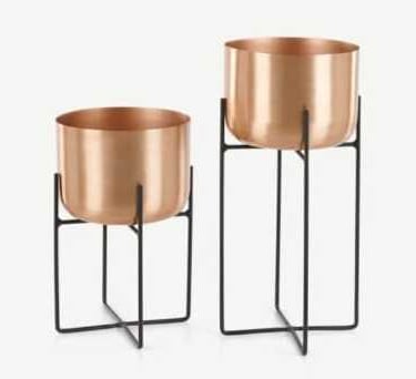 Planter pot with stand