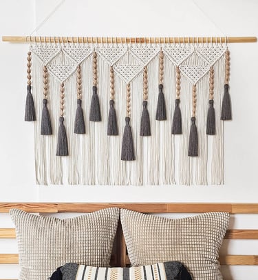 big macrame wallhanger