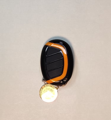 Pultelis amuletas 'Akmenukas"