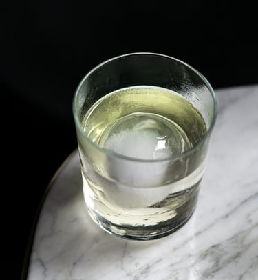 signature cocktail at stolen moon cocktail bar paris