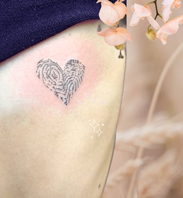 Tatouage coeur empreintes souvenir famille Inkorporée