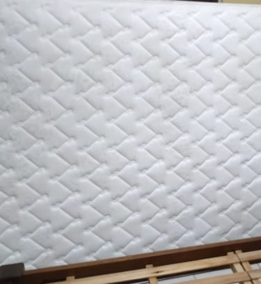 Sofás, Colchões, Poltronas, Cadeiras, Estofados