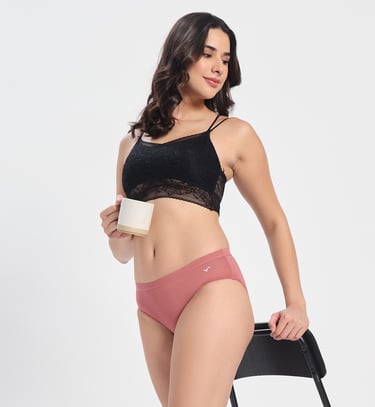 Aurenes bamboo hipster panty in dusty rose pink, premium sustainable lingerie for women.