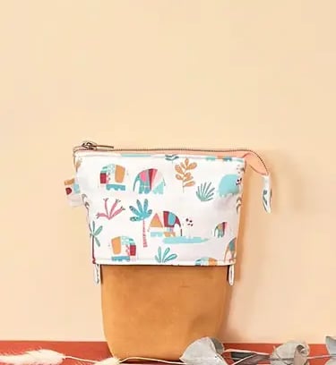 Trousse et créations textiles fabriquées à la demande avec l'atelier Dès 2mains