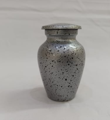 small size urn