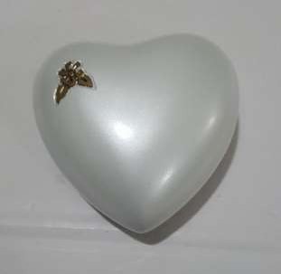 heart shape urns