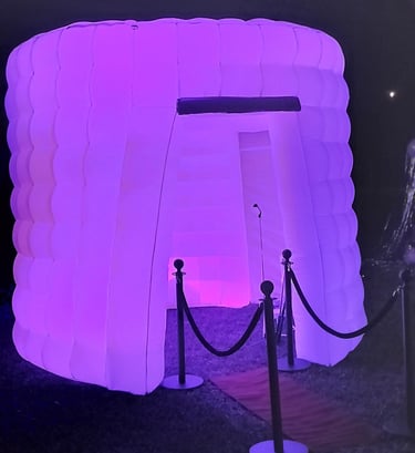 Selfie Cave Photo Booth Bookings 832-216-8423