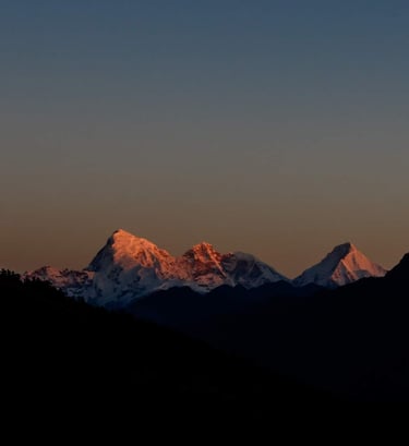 Morning_Sun_Rise_Over_Mount_Jhomolhari_at_Chele_Le_La_Pass