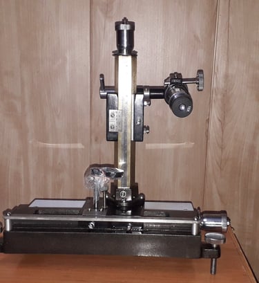 Travlling Microscope