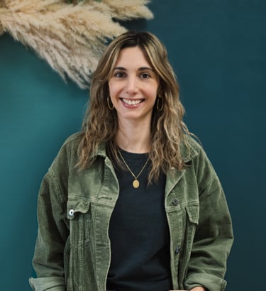 Mathilde, praticienne en parentalité et périnatalité spécialisée dans le post-partum