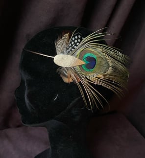 les meilleures ventes Charlie O'Plumes exemple couronne en cuir et plumes de paon et faisan