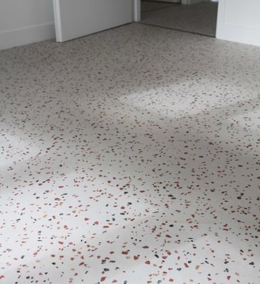 sol linoléum, motif terrazzo, revêtement moderne, couloir, sol facile d’entretien