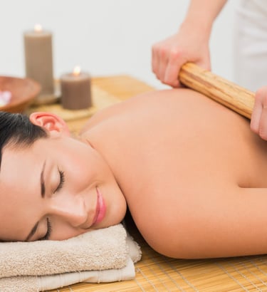 Masajes caña de bambú.