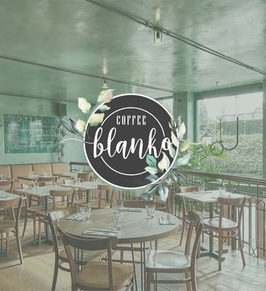 Blanko Coffee Antalya Lara şubesinin organik tasarımlı dış cephe görünümü