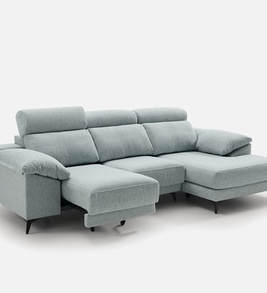 Sofa chaise longue azul con sistema carro deslizante apoyado en el suelo y cabezales reclinable