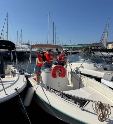 éleve sur bateau école 