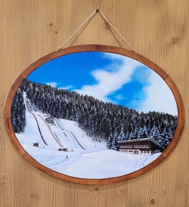 Saut à ski des Tuffes et son médaillon sont peints en trompe-l'oeil sur une porte en bois