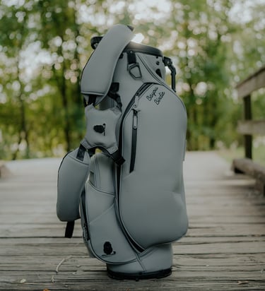 performance golf bag with pockets