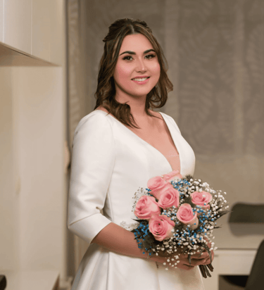 Maquillaje de novia con piel luminosa y acabado impecable