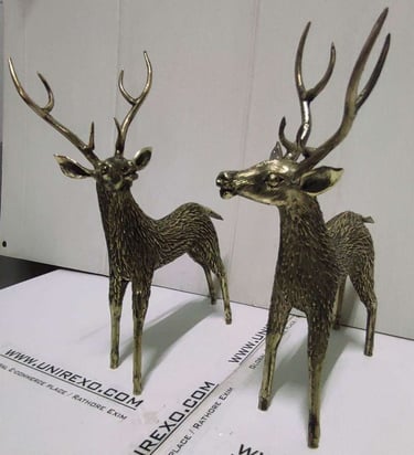 "Decorative brass sculpture featuring two graceful deer-Crafted for global buyers"