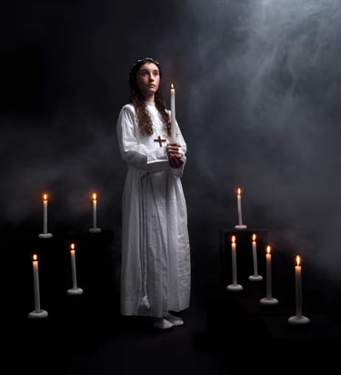 lumbres-saint-omer seance-communion-studio-splendide-avec-bougie-fumee-sur-fond-noir-florent-studio-photographe-fanie-boulogn