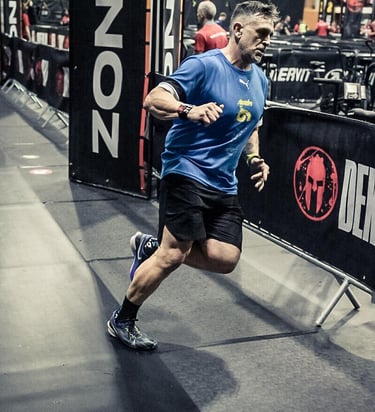 Álvaro Ramírez Deka running