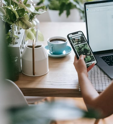 virtuaaliassistentti puhelimella somessa