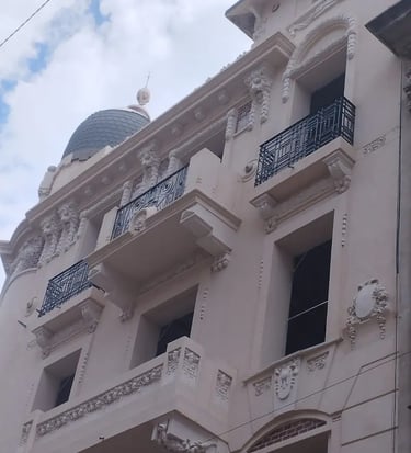 Balcón de la Casa Censi en Rosario, restaurado por Almapiedra.