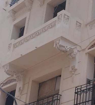 Balcón restaurado por Almapiedra en el edificio patrimonial de la Casa Censi, Rosario.