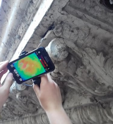 Ensayo no destructivo realizado en la fachada del edificio de la Bolsa de Comercio de Rosario por Almapiedra.