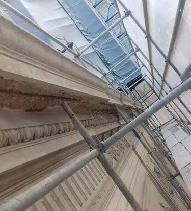 Proceso de restauración de la ochava del Concejo Municipal de Rosario realizado por Almapiedra.