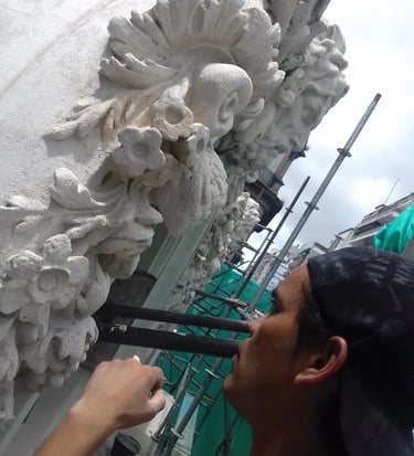 Proceso de restauración de la fachada de la Sede Rectorado realizado por Almapiedra