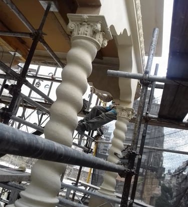 Proceso de restauración del mirador del Museo Estevez realizado por Almapiedra.