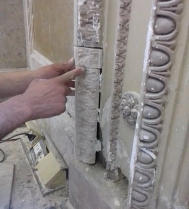 Proceso de restauración del Salón Blanco de la Gobernación de Santa Fe en Rosario realizado por Almapiedra.