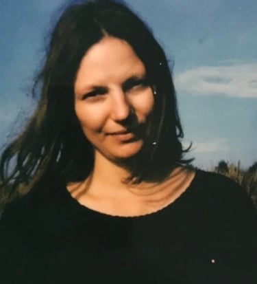 Lina Mikuzyte independent painter