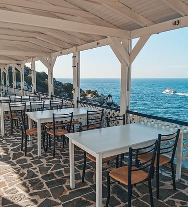 taverne with a beautiful sea view