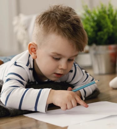 Spręsdami vaikai mokosi skaičius, raides, geometrines figūras, spalvas