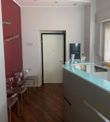 Reception centro fisioterapia moderno a Terni