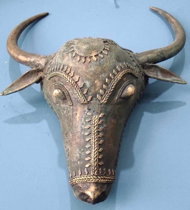 "Wall-mounted wild buffalo head sculpture – rustic tribal-style home decor-for global buyers"