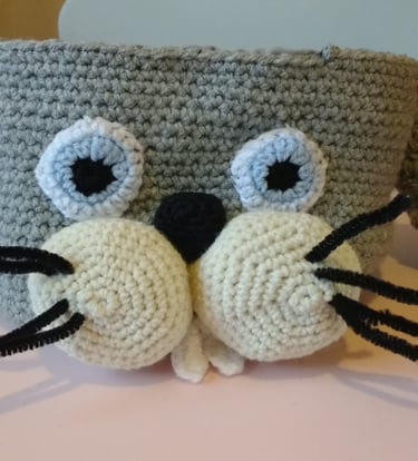 a crochet bunny basket