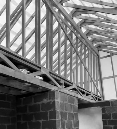 Holdbare løsninger, der beskytter og forskønner din bygning – fra facadebeklædning til tagudskiftnin