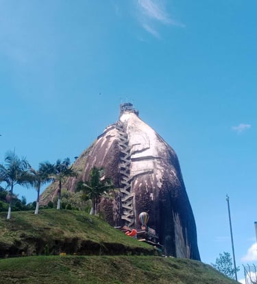 Restaurante en la cima de La piedra de El Peñol