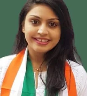 CS Sushmita Lunkad, Jalgaon, Nagpur, Mumbai, India Company Secretary Services