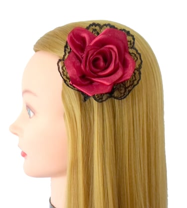 Rosa presilha para cabelo