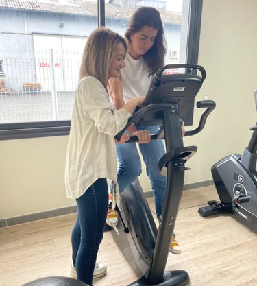 Un vélo pour travailler les muscles des jambes et renforcer le système cardio-vasculaire.