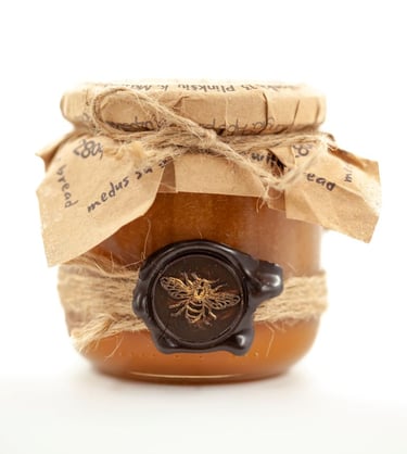 Bičių duona. Bičių duonelė. Medus su bičių duona. Užpelkių medus