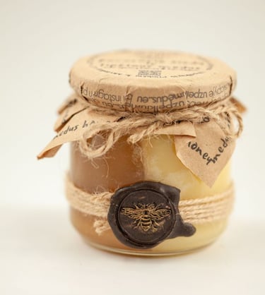 Lipčius. Lipčiaus medus. Pavasarinis ir lipčiaus medus. Dviejų skonių medus. Užpelkių medus.