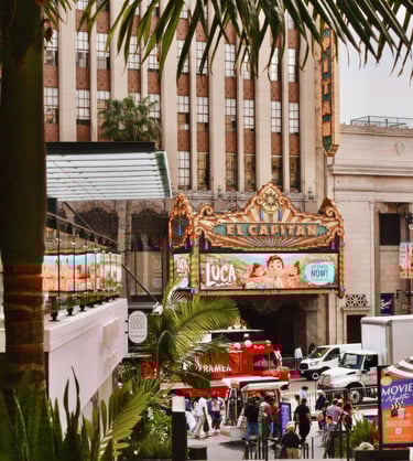 el-capitan-theatre-disney-hollywood-walk-of-fame-los-angeles